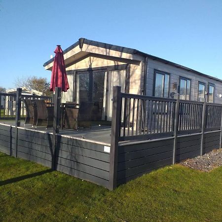Superior 6 berth holiday home in Suffolk Saxmundham Exterior foto