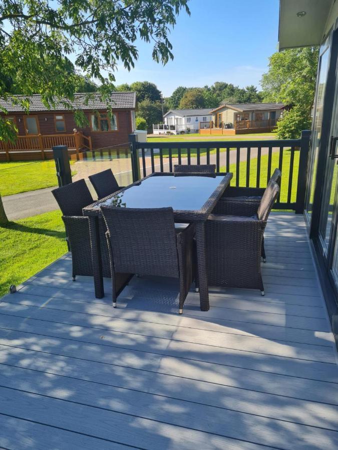Superior 6 berth holiday home in Suffolk Saxmundham Exterior foto